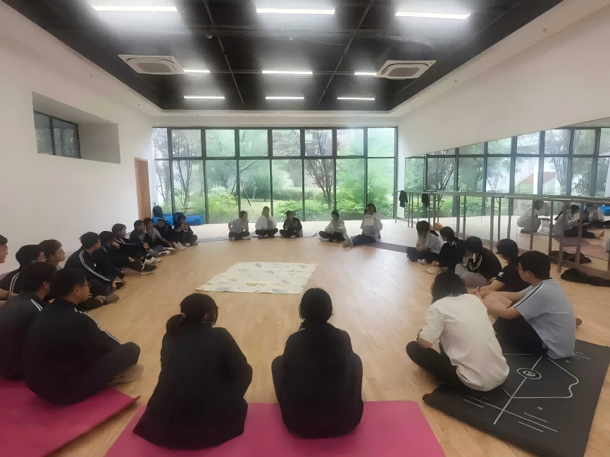 从医院到校园|打造医校协同心理健康新模式 ——苏州市护理学会青少年心理健康科普基地实践纪实(图3) 1-26100Q50R0Z5.png